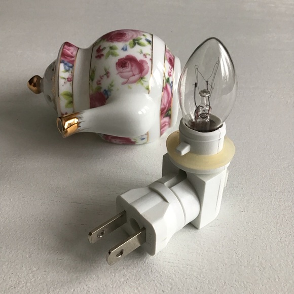 Adeline Floral Porcelain Teapot Gold Trim Night Light / Nightlight - Picture 4 of 6